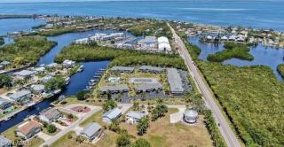 The Round House - Bokeelia - 8