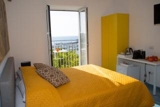 Punta Lingua Relais - Room 3 Port View - Procida - 8