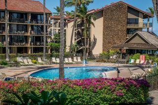 Oceanfront Corner 1BR Full Resort Access - Kahana - 8