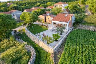 Holiday Home - Villa Thorak - Anić - 0