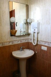 Don Kihot Hotel - Novovolynsʼk - 4