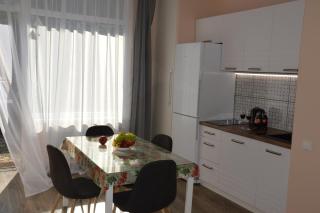 Cool flat with own garden - 4