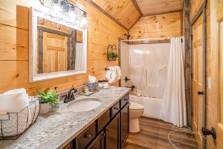 Jolly Dolly's Cabin - Sevierville - 2
