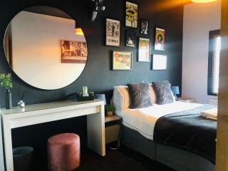 Comfortable Room at Suffolk Pink House, Newmarket - 4