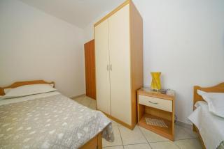 Apartments with parking space Postira, Brac - 19107 - Postira - 2