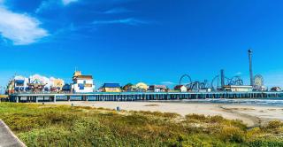 PERFECT location spacious yard coffee bar at this lovely beach home - Galveston - 4