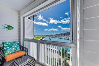Seas the Day at the Marina - Airlie Beach - 5