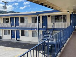 Economy Inn - 4