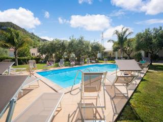 Belvilla by OYO Casa Vacanza Villa Garden Bilo - Gasponi - 2