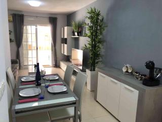 Magnificent Apartment Mar de Cristal, Pl Baja Urb private, leisure and swim 1 - 4