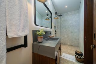 Apartment Seabreeze 2 - Amazing Sunset Penthouse-2bdr with pool-Beachfront - 8