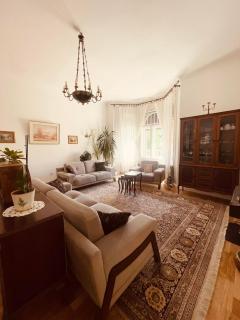 The Best Location salon apartment with main street view - Sarajevo - 1