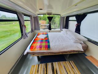 Double Decker Bus on an Alpaca farm sleeps 8, 5 mins drive to Dartmoor - Bovey Tracey - 3