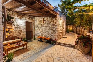 Petalidi Olive Garden Stone House near the beach - 1