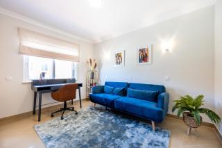 Casa Malhotra at Boa Vista Golf Resort, Bayview Village - Lagos - 4