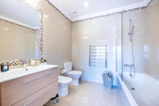 Casa Malhotra at Boa Vista Golf Resort, Bayview Village - Lagos - 3
