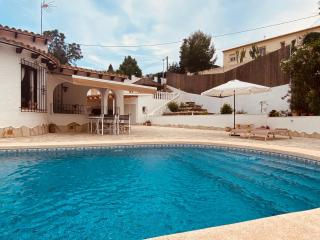 Villa Alhambra - Dale a tu familia las vacaciones y el descanso que se merecen - Calpe - 0