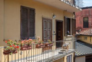 Como Renovated Apartment - 2