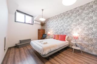 GuestReady - Red Stripes - Porto - 0