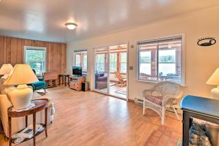 Lakefront Broadalbin Getaway w/ Deck + Kayaks - 3