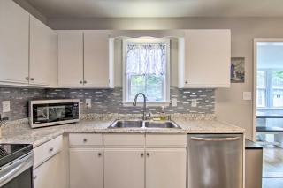 Water Access, Sunroom Ocean View Escape! - Ocean View - 4