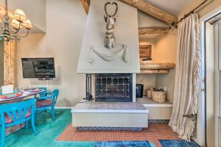 Eclectic Home with Deck 4 Miles to Ski Cloudcroft! - Cloudcroft - 6