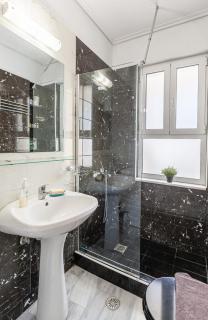 Sunny apartment on the 2nd floor in bohemian Psiri in Athens' historic center-In Vivo Apartments - Atene - 5
