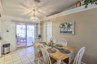 2 Mi to Lake Havasu Peaceful Home with Pool and Views - Lake Havasu City - 4