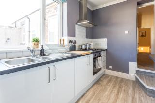 Cozy Coastal Getaway - North Shields - 7
