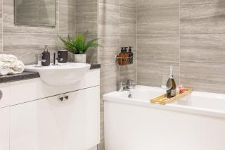 Cozy Coastal Getaway - North Shields - 4