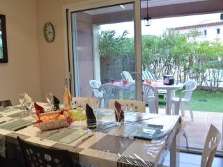 Maison moderne 4 pièces climatisée, proche plage, avec jardin, terrasse couverte et parkings sécurisés - FR-1-226-279 - Sainte-Maxime - 9