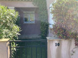 Maison moderne 4 pièces climatisée, proche plage, avec jardin, terrasse couverte et parkings sécurisés - FR-1-226-279 - Sainte-Maxime - 3