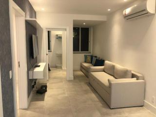 Novíssimo 2 quartos na quadra da praia - Rio de Janeiro - 5