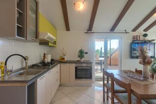 Apartments Ari and Bonnie - cozy with roof terrace - 7