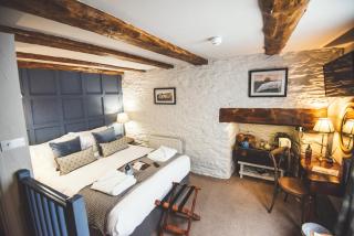 Bayards Cove Inn - 7