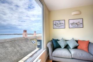2 Beach Way House - 9