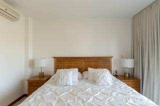 Exclusivo departamento en la zona dorada - 1