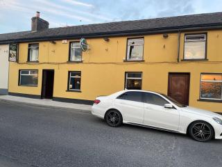 Danny's Bar & accommodation Broadford county Clare - 3