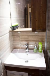 VINI app with private parking - 2