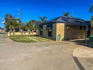 DBJ Holiday Units - Mulwala - 3