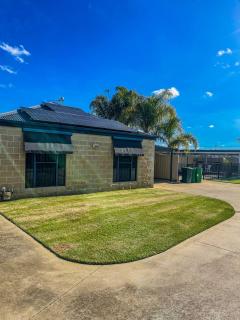 DBJ Holiday Units - Mulwala - 1