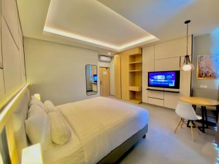 Front One King Hotel Tuban - Tuban - 7
