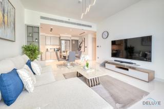 Exotic 2BR at Sunrise Bay Tower 1 Emaar Beachfront Dubai Marina by Deluxe Holiday Homes - 1