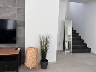 Luxury 2-floor Villa with Private Swimming Pool - Paralimni - 2