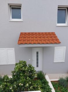 Apartments Vini - Seget Donji - 1