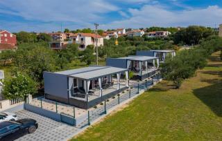 Gorgeous Home In Sveti Filip I Jakov - 5