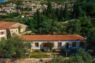 Shkolla Hostel & Camping - Vuno - 0