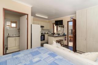Dunwerkin Bachelor Flat - Kenton-on-Sea - 7