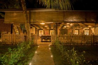 Tuk Tuk Boutique Hotel - 9