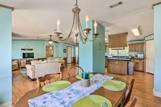 Steinhatchee Home with Boat Parking 1 Mi to Marina - Steinhatchee - 4